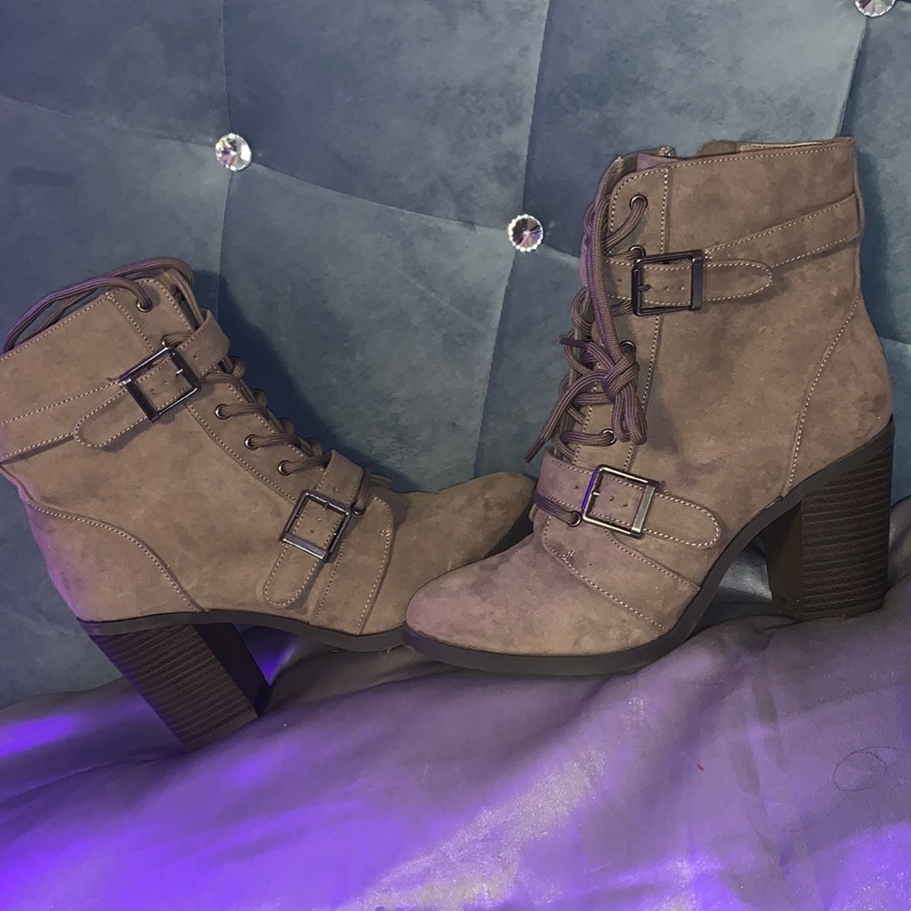Heeled booties